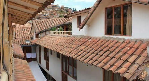 Pensión Puma's House 2*